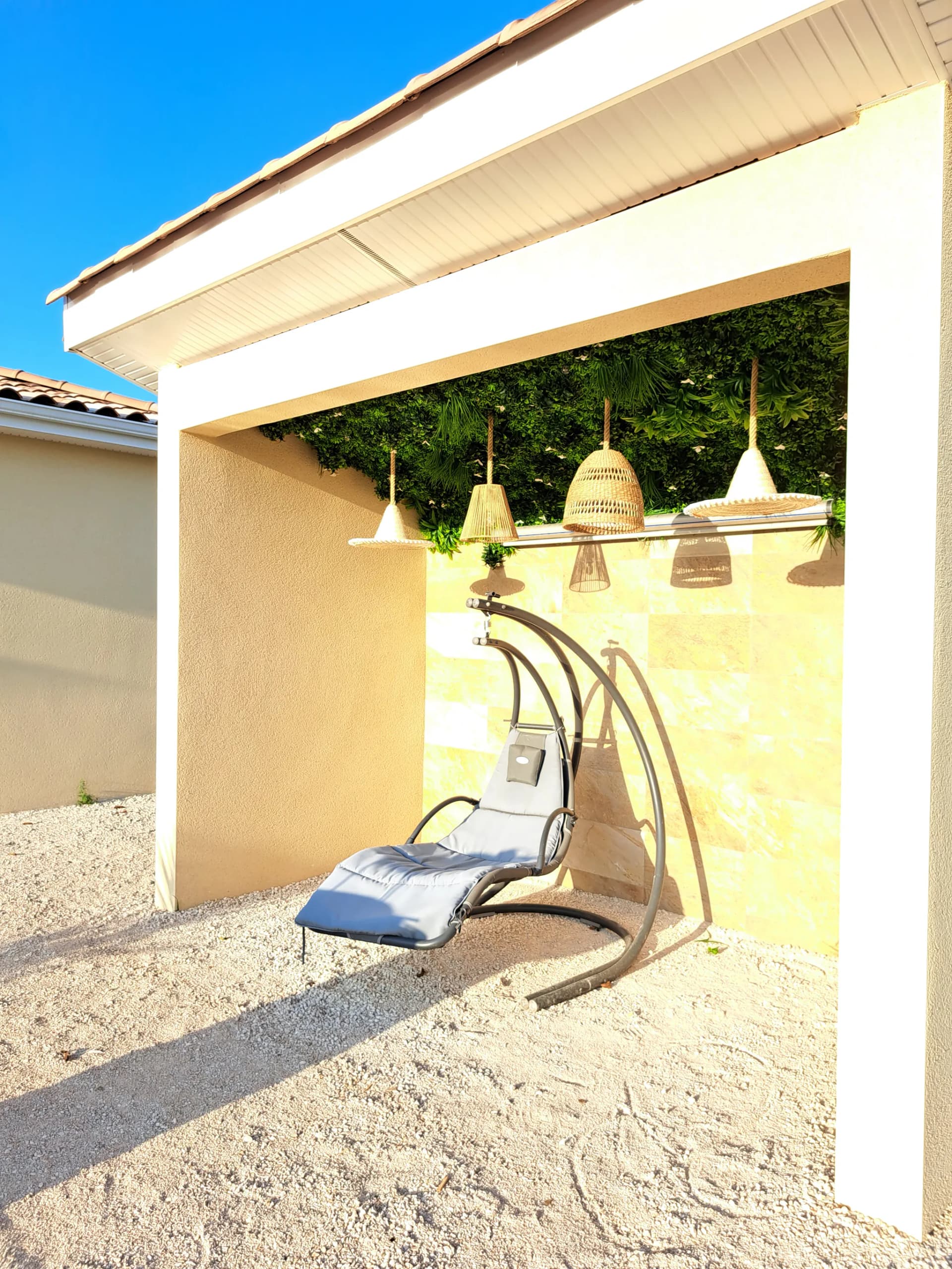 Garages, annexes & tiny houses